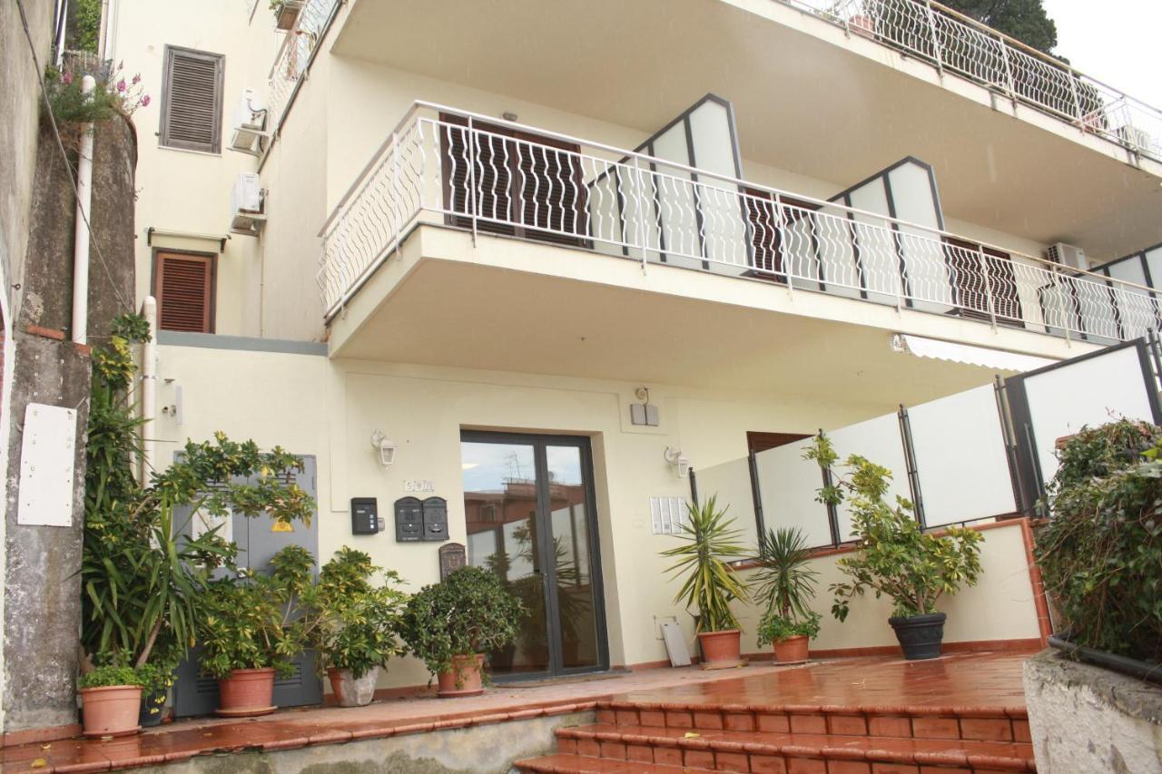 Nice Apartment In Taormina Buitenkant foto